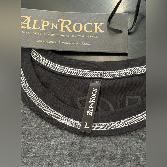 NWT. Woman’s Alp N Rock Black Crew Neck Ski Team USA Thermal long sleeve shirt. - Picture 3 of 16